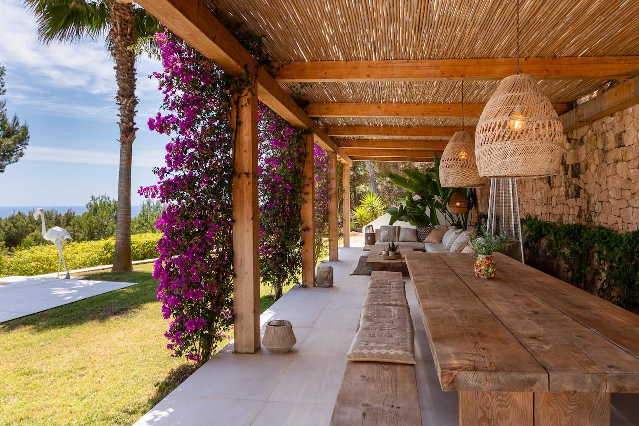 Resa Estates Ibiza for sale villa sea views koop lounge IG.jpg